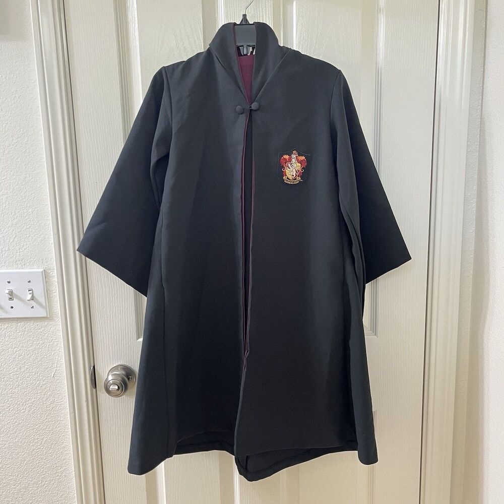 The Wizarding World of Harry Potter Universal Studios Gryffindor Robe Kids XXXXS
